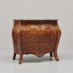 1099 6004 CHEST OF DRAWERS